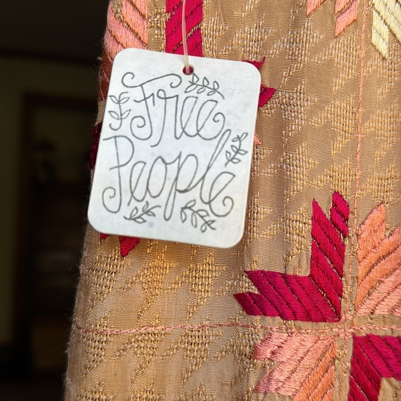 Free People size 6, beautiful tunic with pants, excellent condition very comfy - Picture 4 of 11